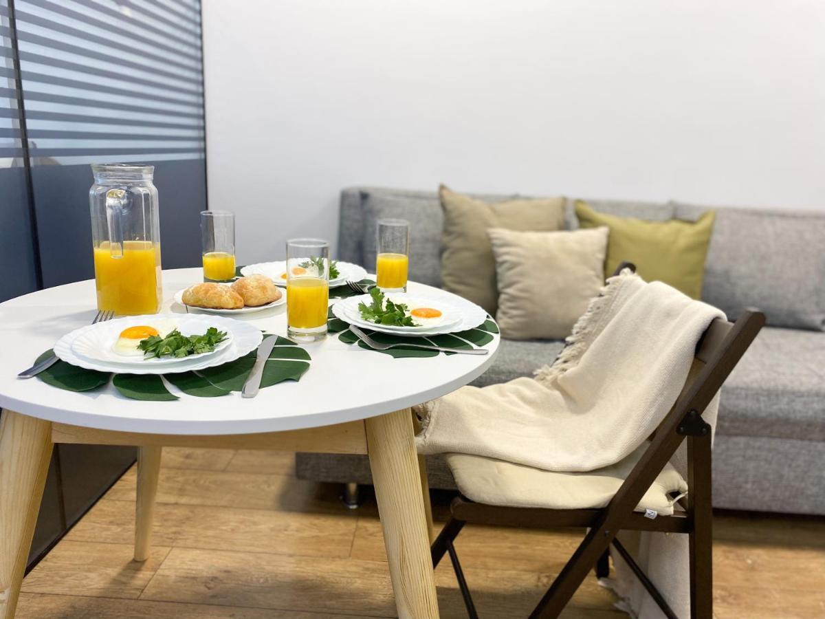 Студия В Стиле Loft В Центре Города Almaty Luaran gambar