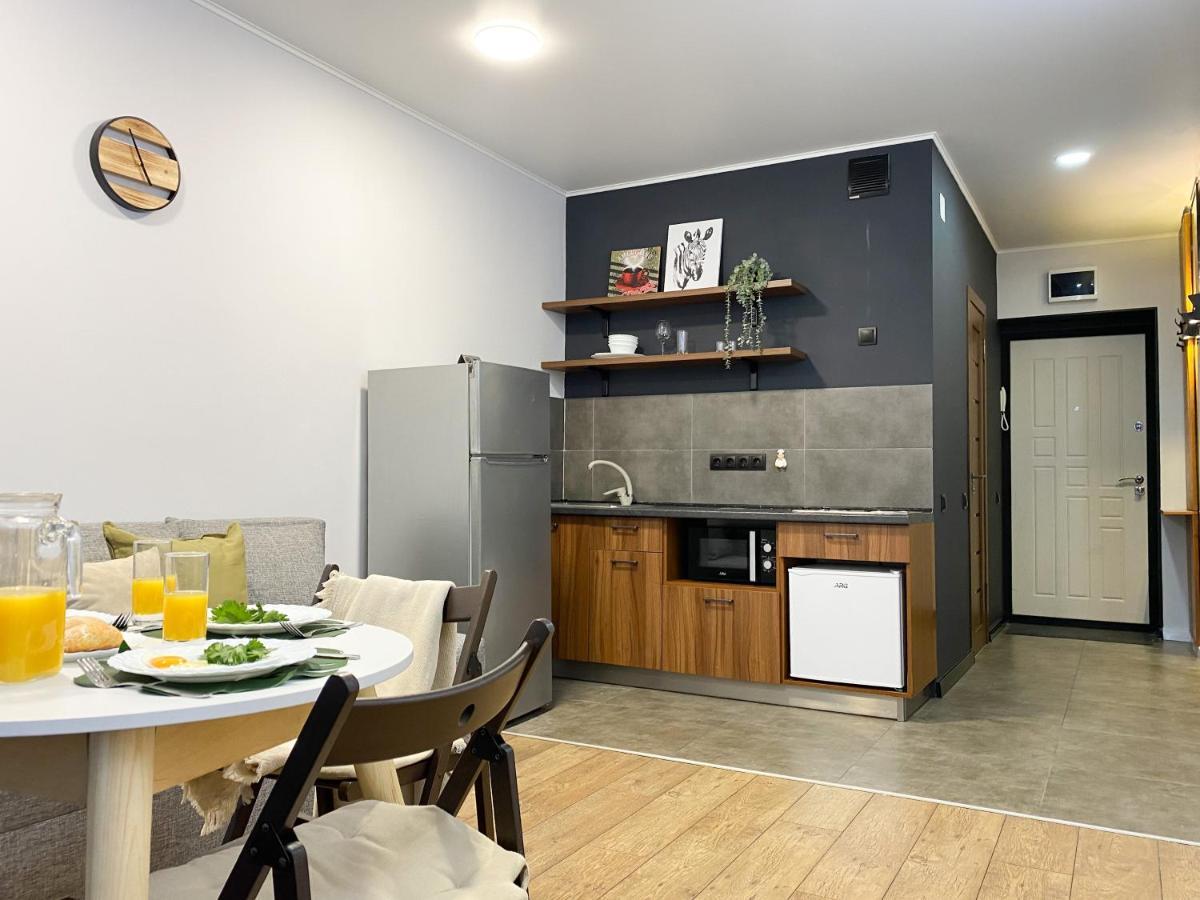 Студия В Стиле Loft В Центре Города Almaty Luaran gambar