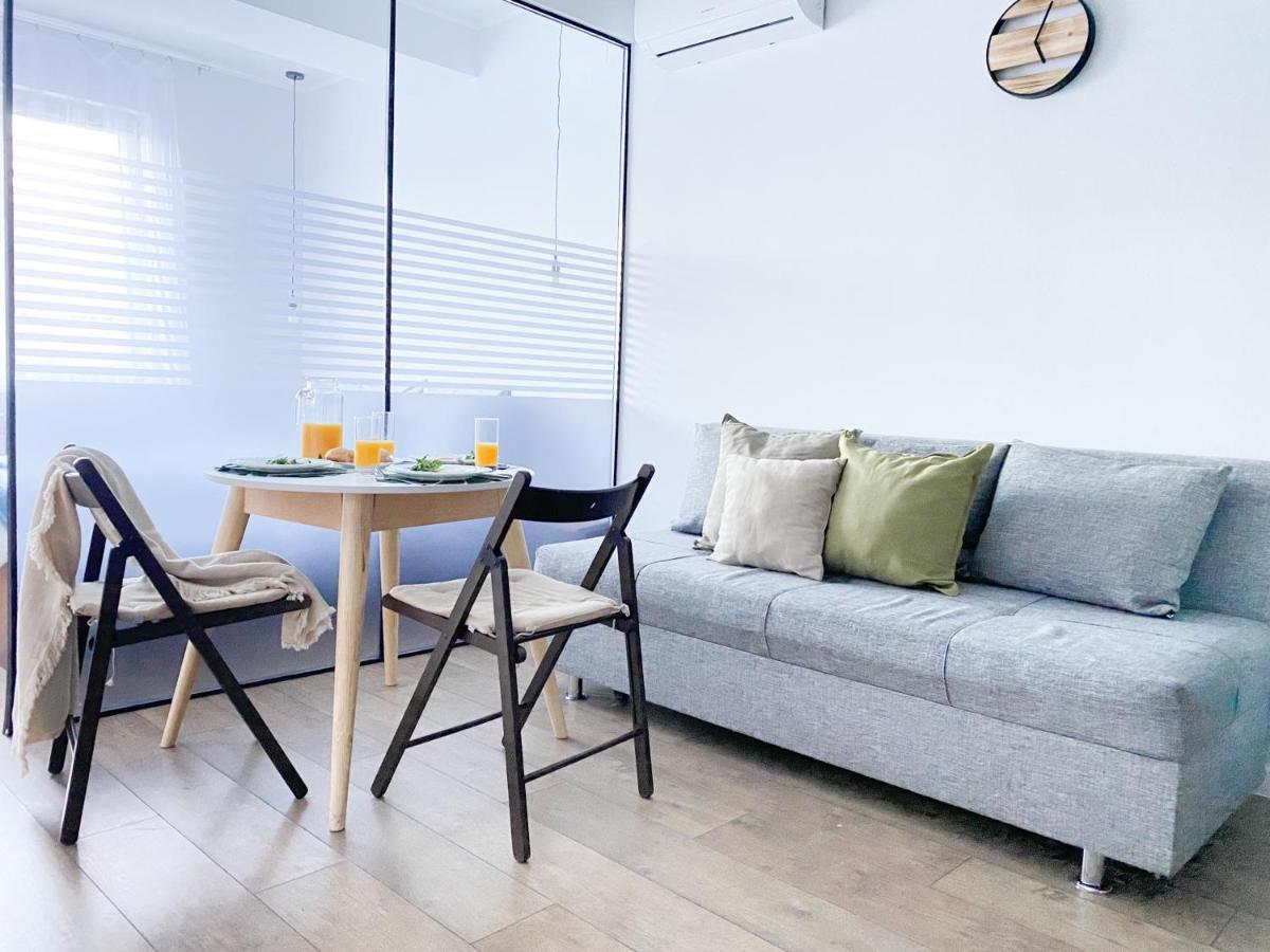 Студия В Стиле Loft В Центре Города Almaty Luaran gambar